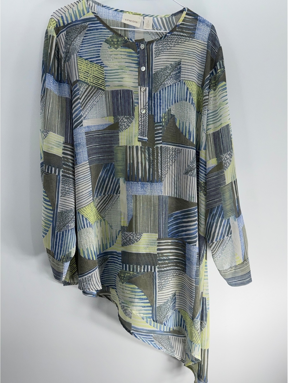 Chico's Women's Abstract Pattern Button-Up Blouse Size 3